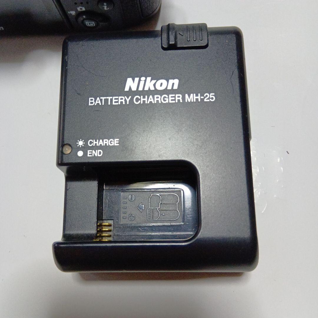 Nikon D7500 デジタル一眼レフカメラ 本体と付属品ほぼ新品