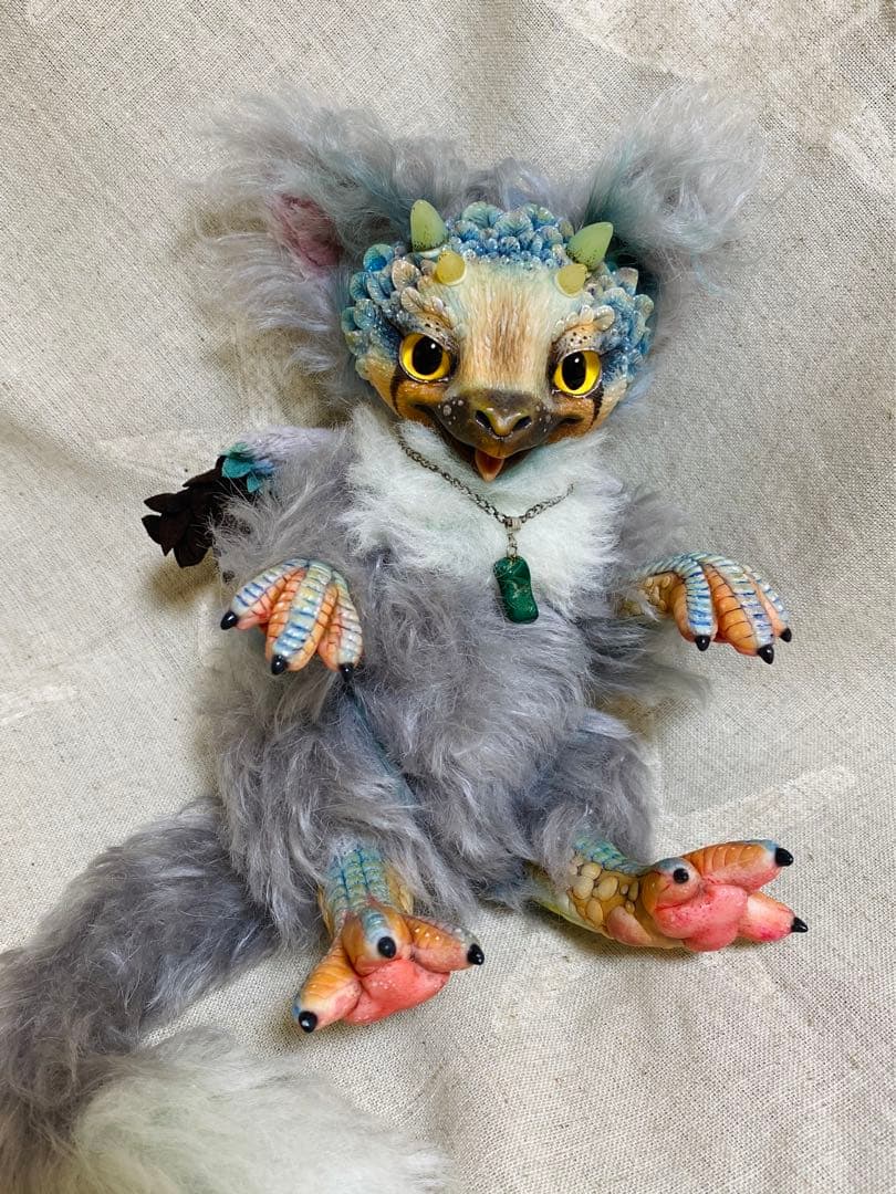 アートドール グリフィン 幻獣 ぬいぐるみ 人形 鳥 海外作家