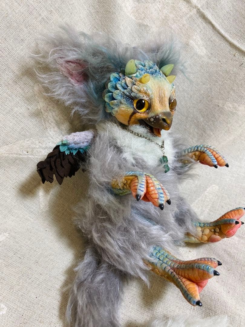 アートドール グリフィン 幻獣 ぬいぐるみ 人形 鳥 海外作家