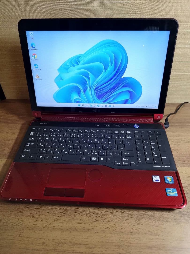 富士通 ノートPC 15.6インチ AH77/G i7