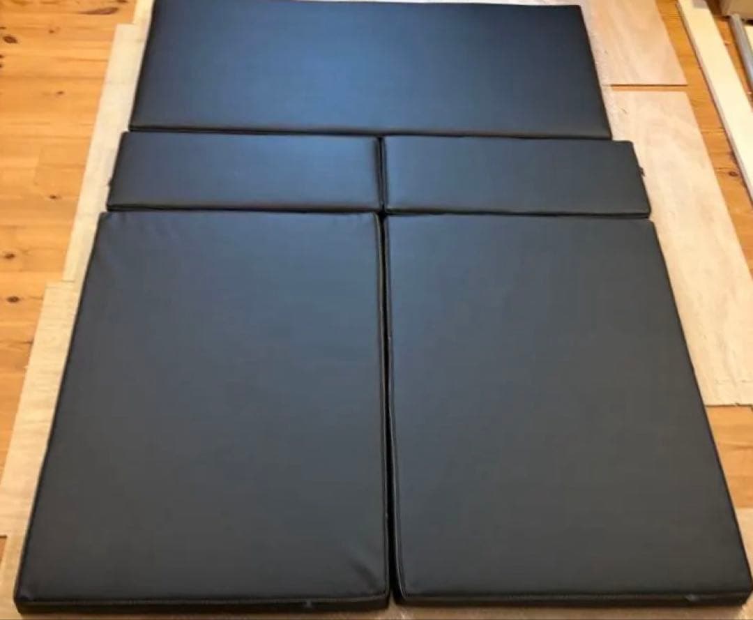 デリカD5専用ベッドキットの天板ブラック