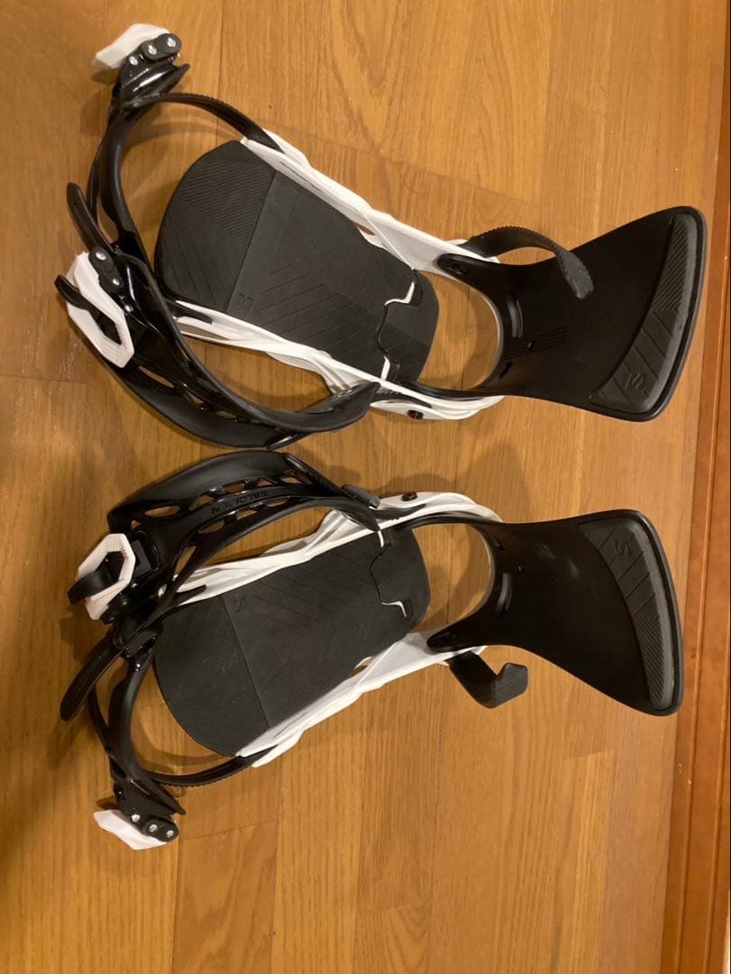 ❣️最終価格お値下げ❣️SALOMON スノーボードビンディング ^_^サイズ　S