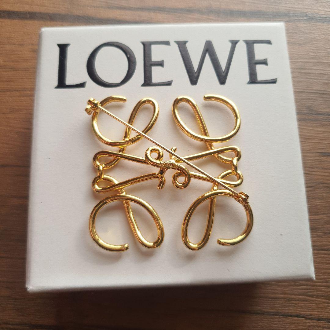 LOEWE ロエベ　ブローチ