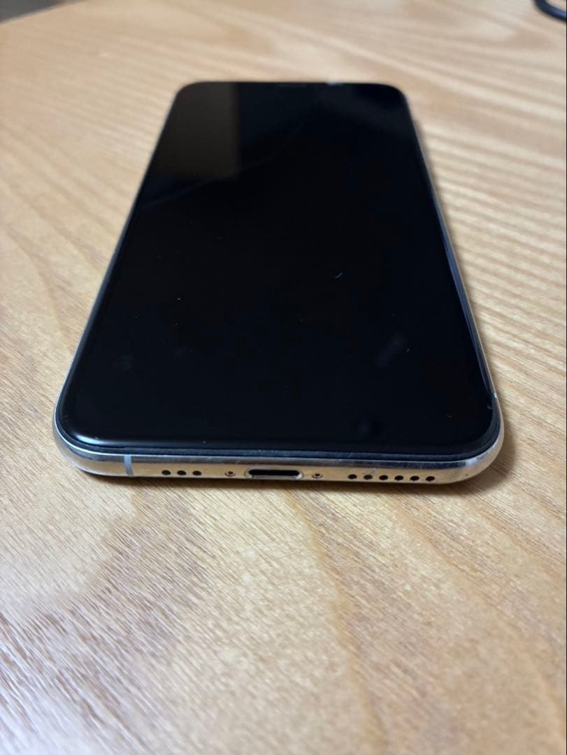 Apple iPhone xs 256 バッテリー74%