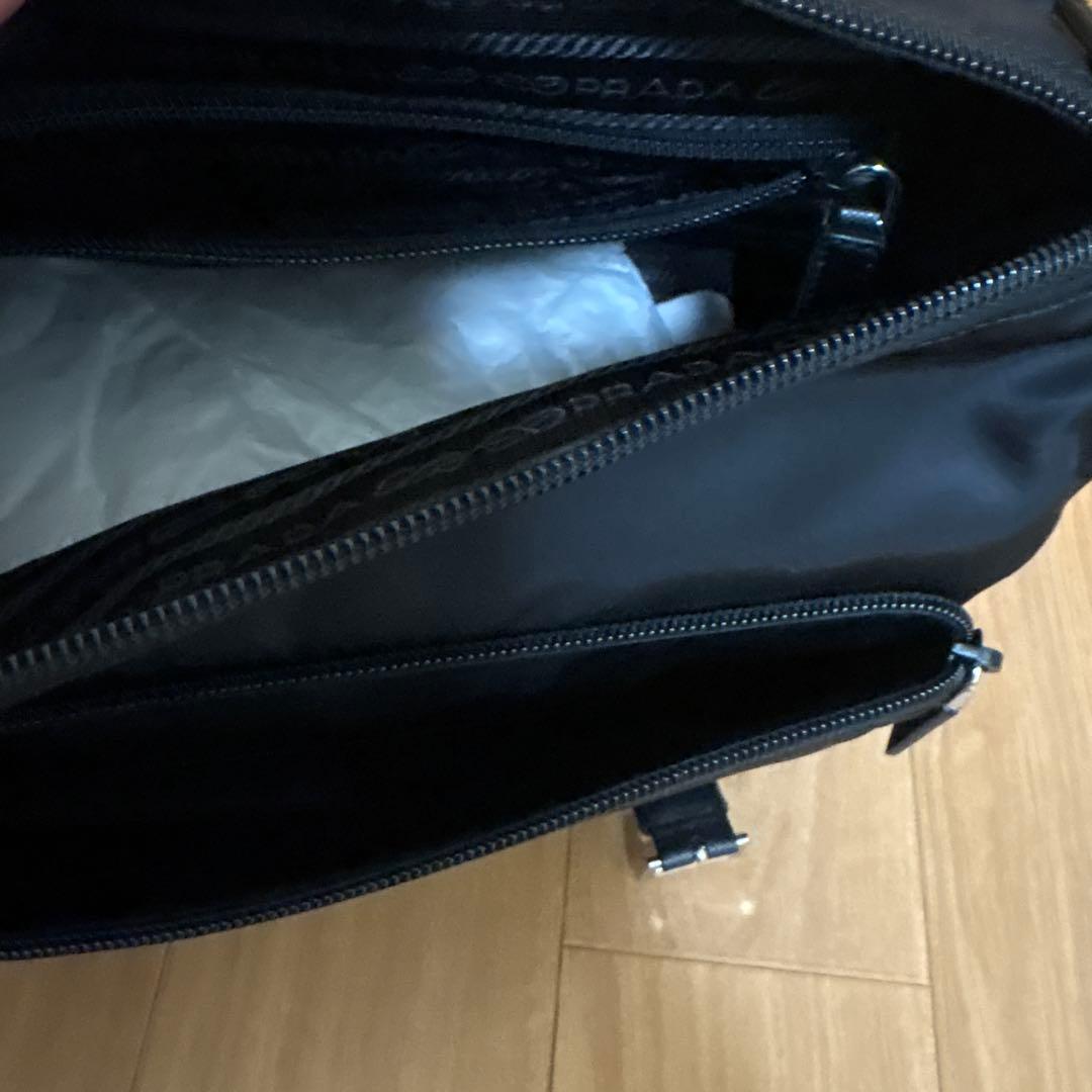 PRADAナイロンメッセンジャーバッグ　ショルダーバッグ