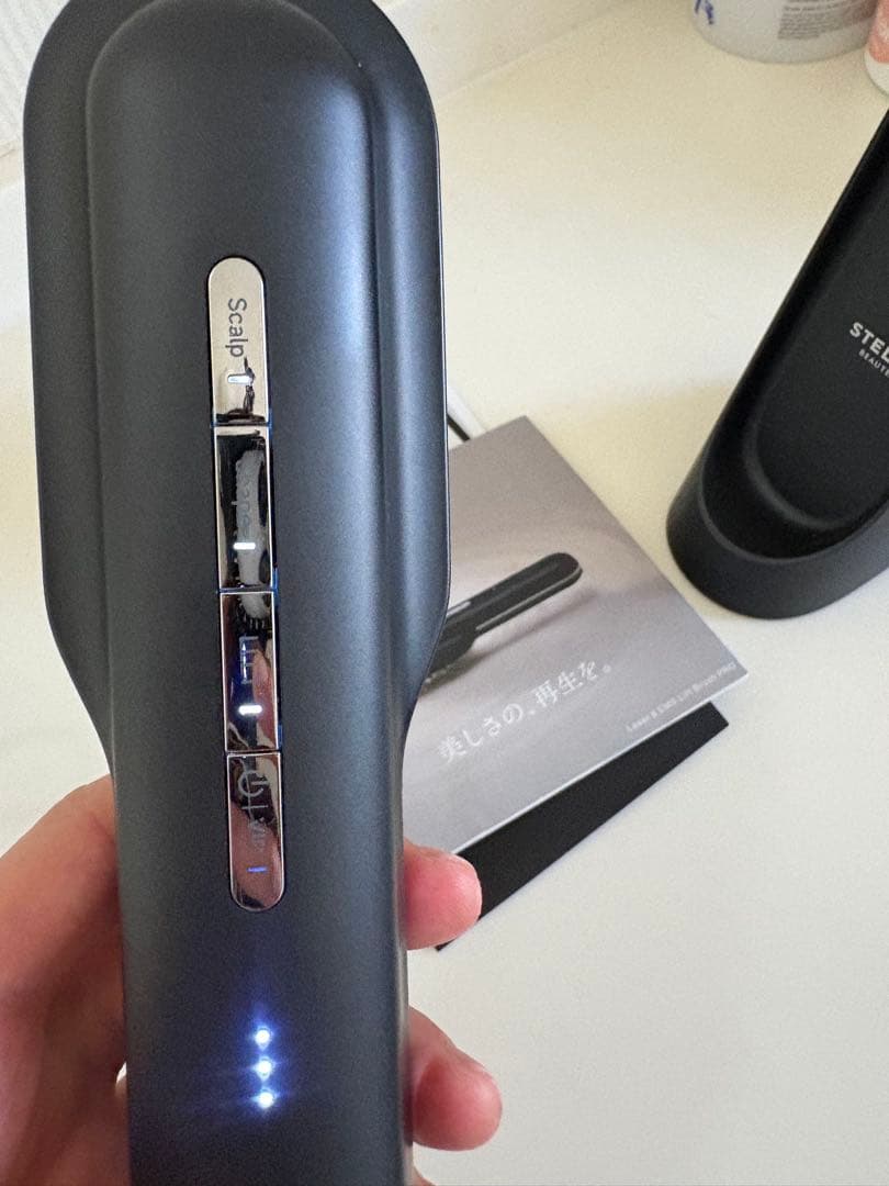 育毛剤付き　最新　STELLA 電気バリブラシ