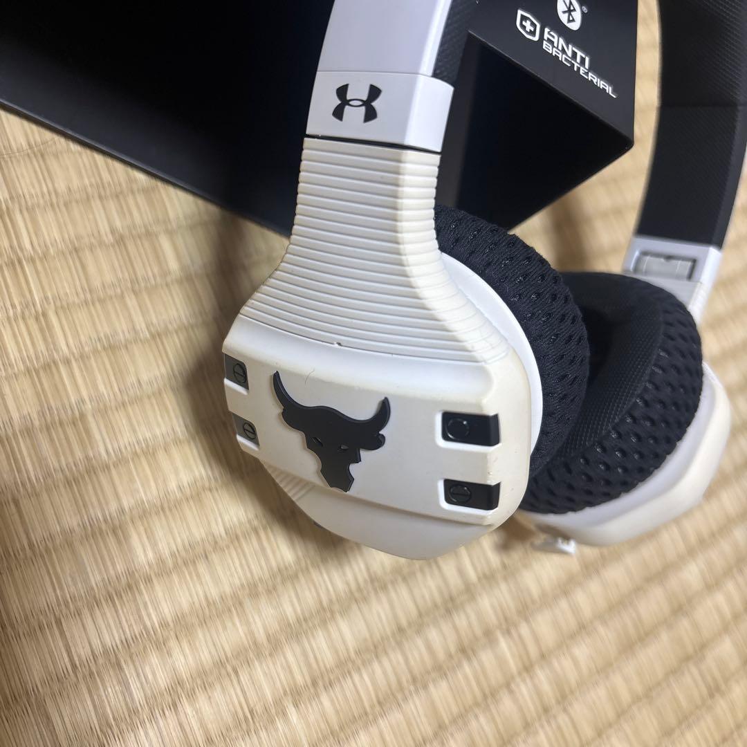 【週末値下】UA Sport Wireless Train ワイヤレスヘッドホン