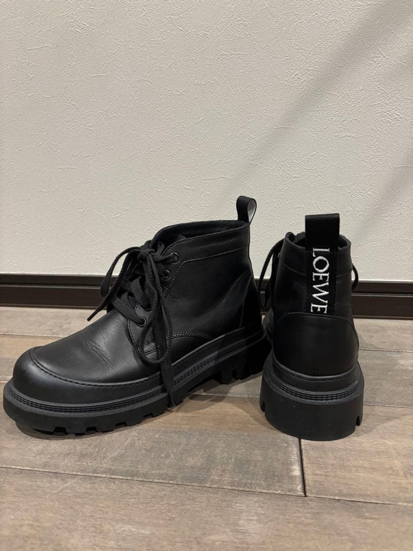LOEWE ブラック レザーブーツ