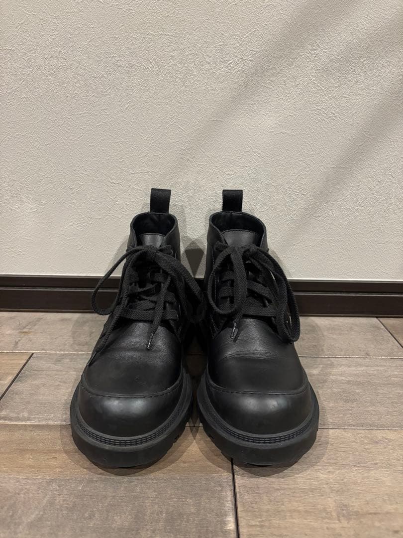 LOEWE ブラック レザーブーツ