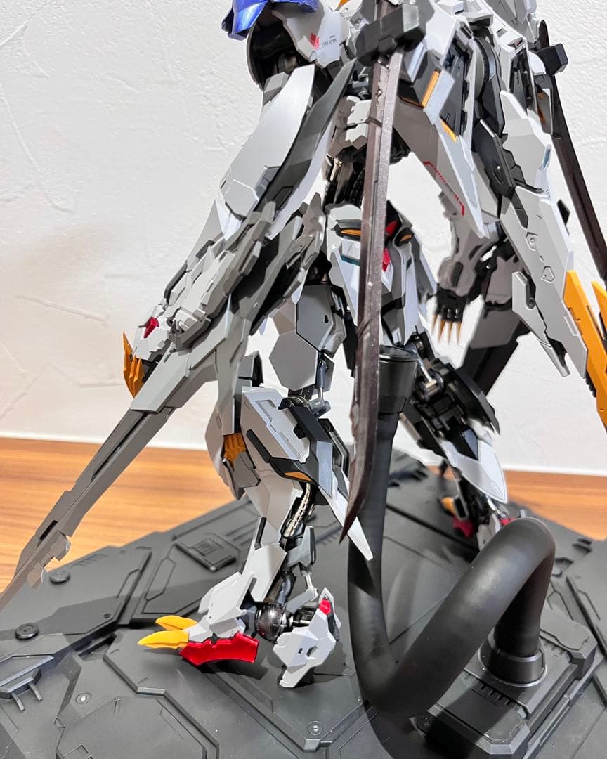 WOLF MODEL 1/100 「狼王」バルバトスルプスレクス 完成品