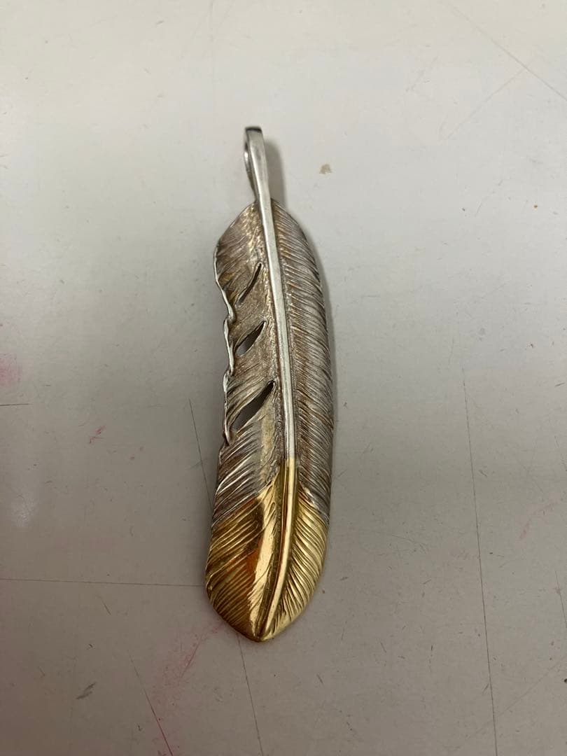 キムタク 私物　着　goros ゴローズ　先金フェザー右向き