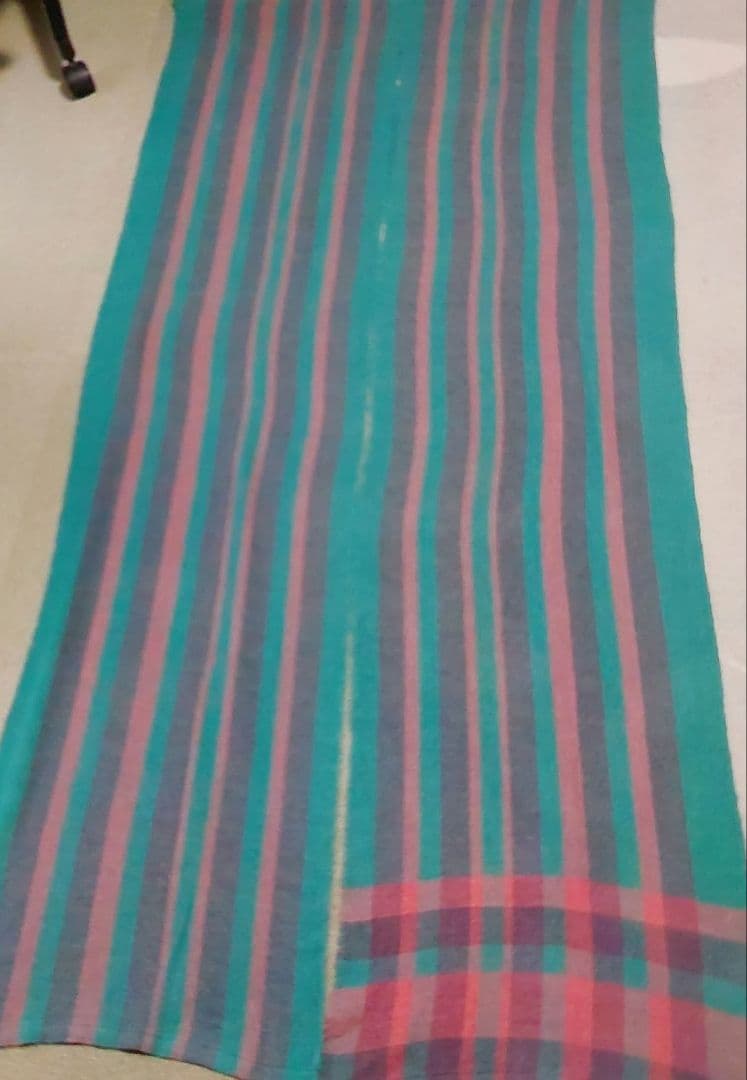 新品　　【手作り】　　【世界に１つだけ】の　さをり織りのれん　【2点】