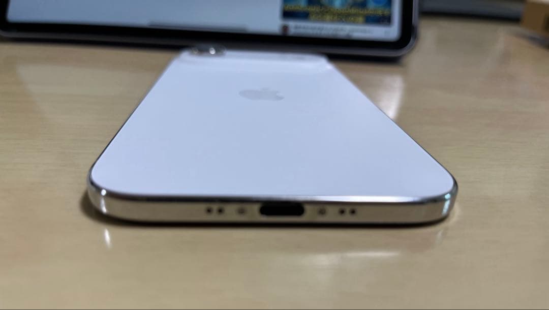 iPhone Air 256G クラウドホワイト　SIMフリー