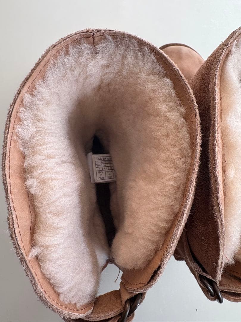 UGG ムートンハーフブーツ 25cm USA 8 サイズ　美品