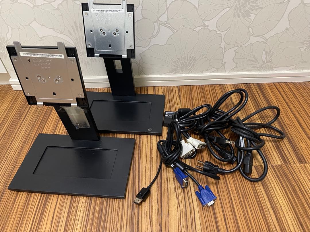 ミリフリ ThinkStation C30 モニターセット