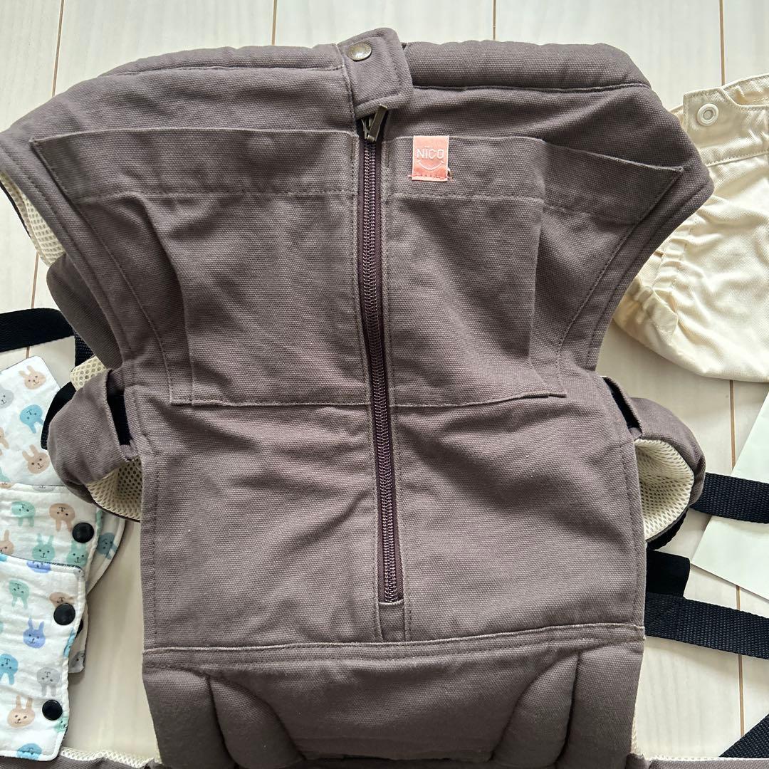 【美品・値下げ】キューズベリーNICO ブラウン　nico抱っこ紐&よだれカバー