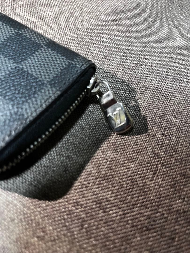 Louis Vuitton ダミエグラフィット　ケース