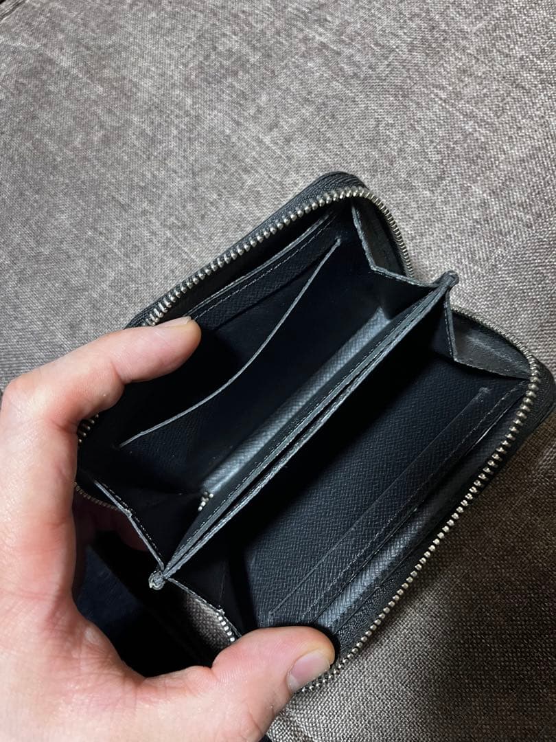 Louis Vuitton ダミエグラフィット　ケース