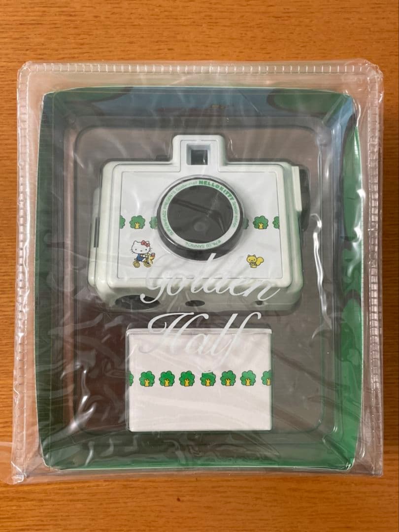 人気 ハローキティ hello kittyトイカメラ golden half