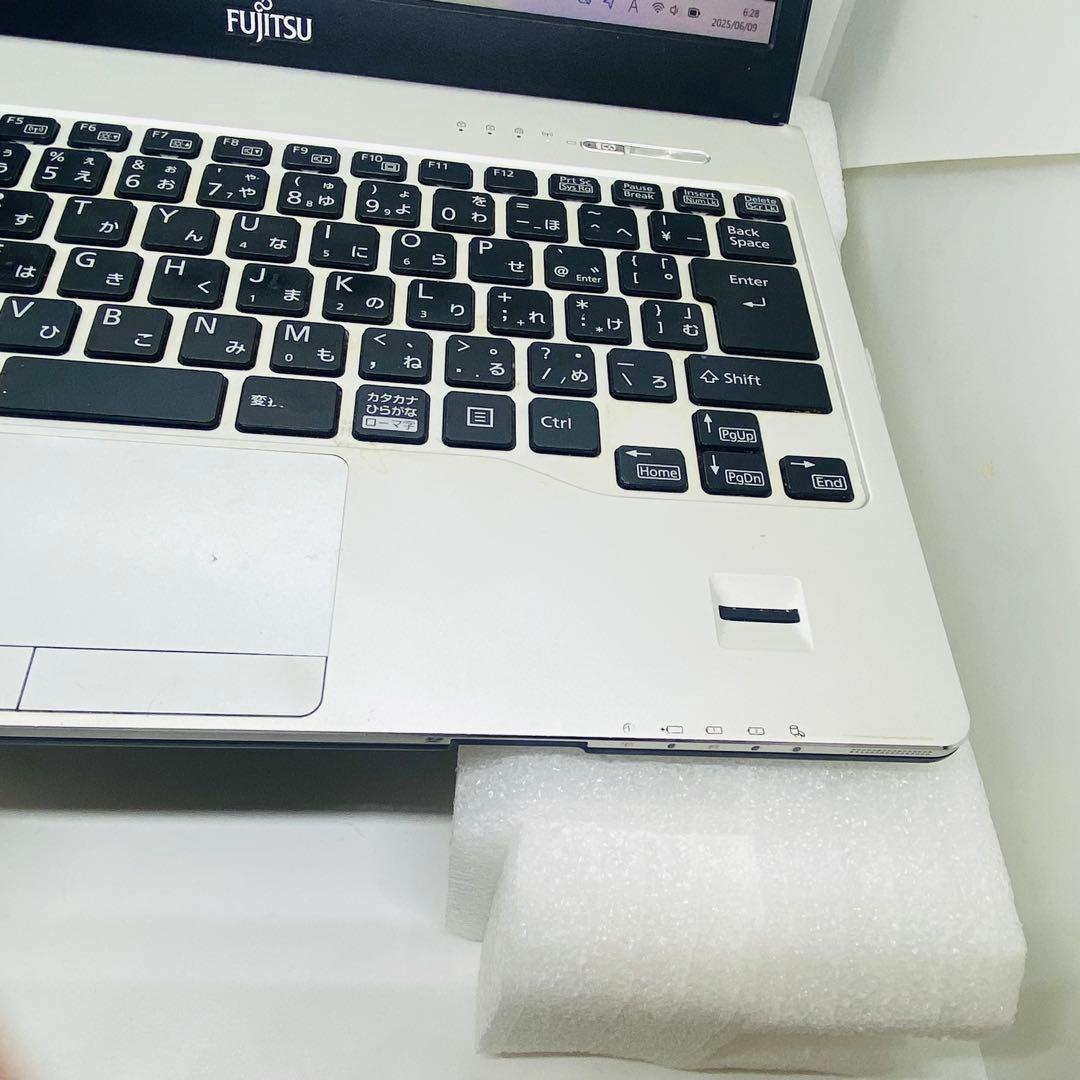 t*n様 300円から！LIFEBOOK S938/S 8世代i5 16GB 2