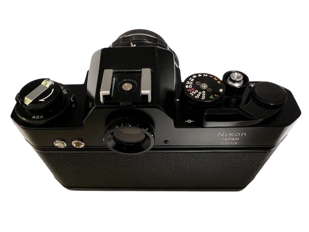 フィルムカメラ NIKOMAT EL / NIKKOR-S AUTO f1.4 50mm