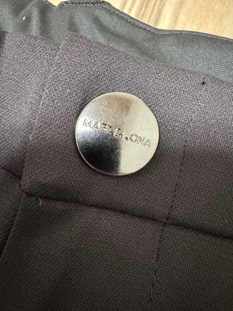 MARK & LONA ブラックパンツ　シンプル　黒パン　48 美品