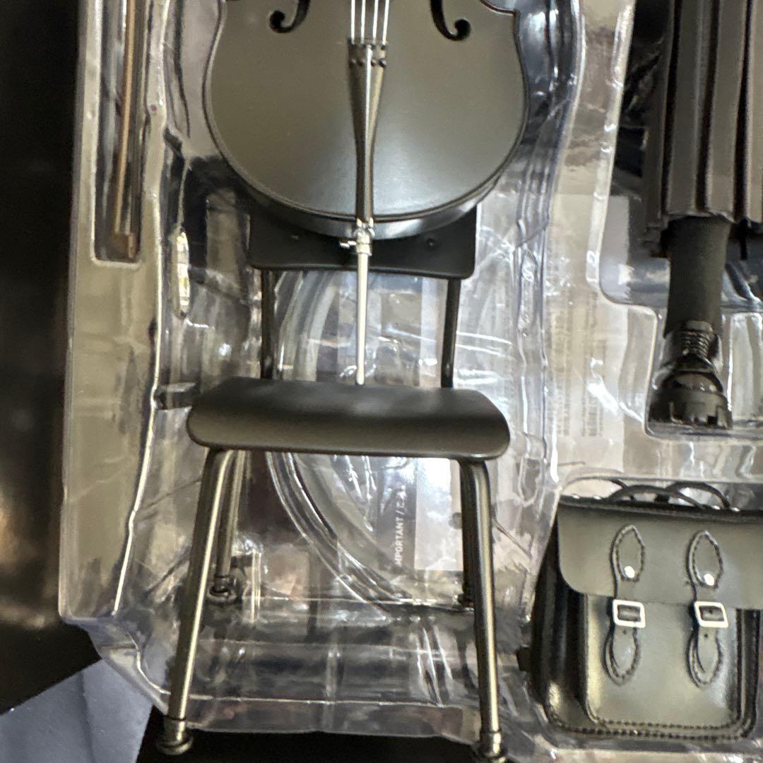 【開封品】ホットトイズ　ウェンズデー　Wednesday 1/6