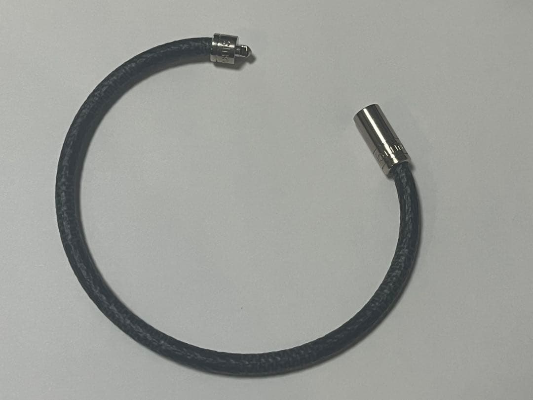 【新品未使用】Louis Vuitton ブラックレザーブレスレット