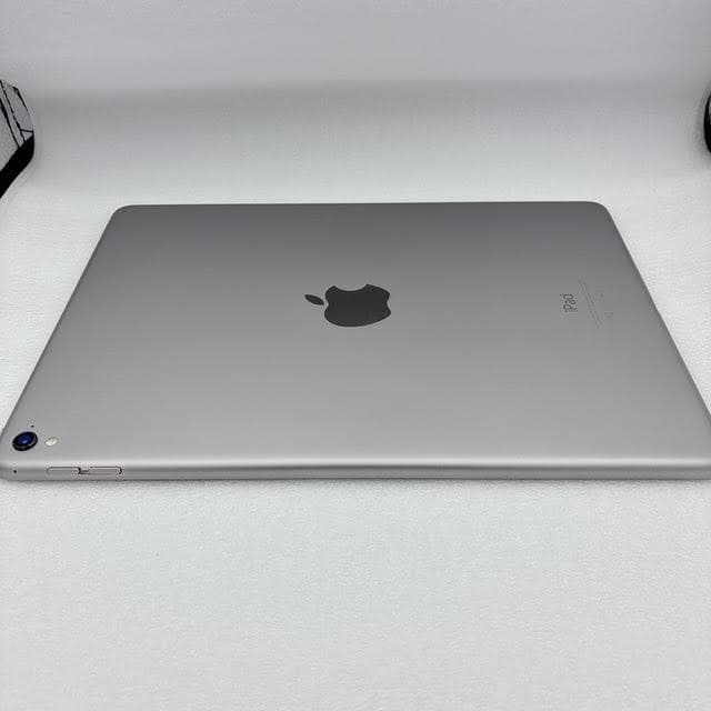 【極美品】iPad Pro 9.7インチ 256GB FLMY2J/A スペース