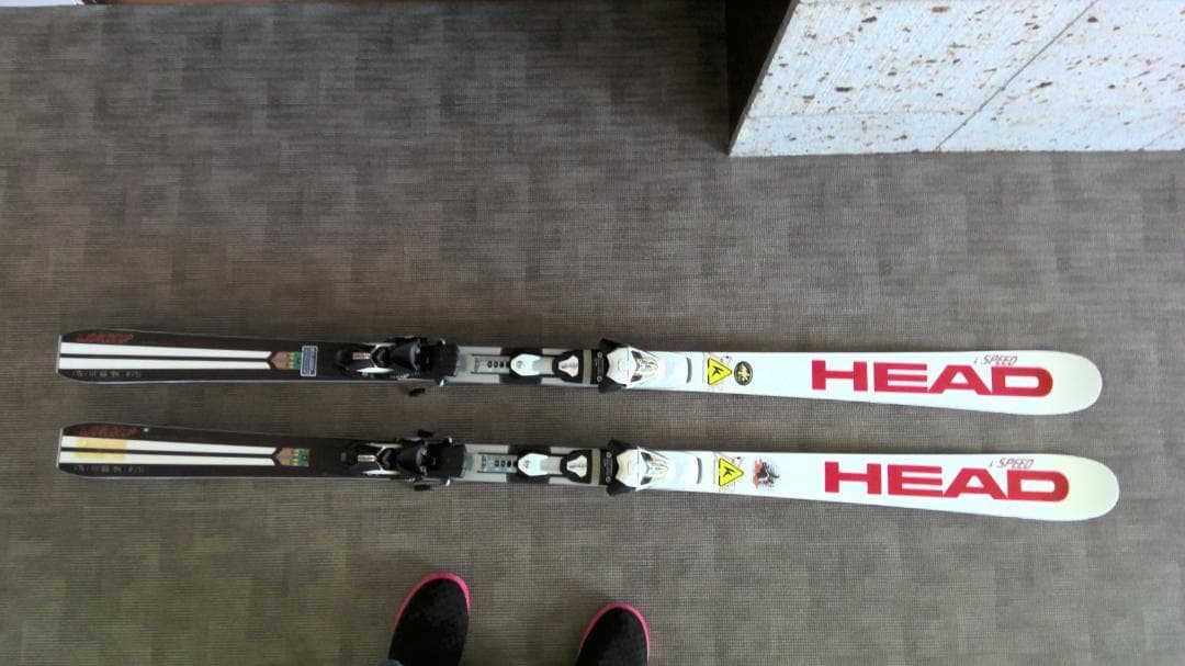 HEAD スキー板　iSPEEDとSWIX X-1スキー用ストックのセット