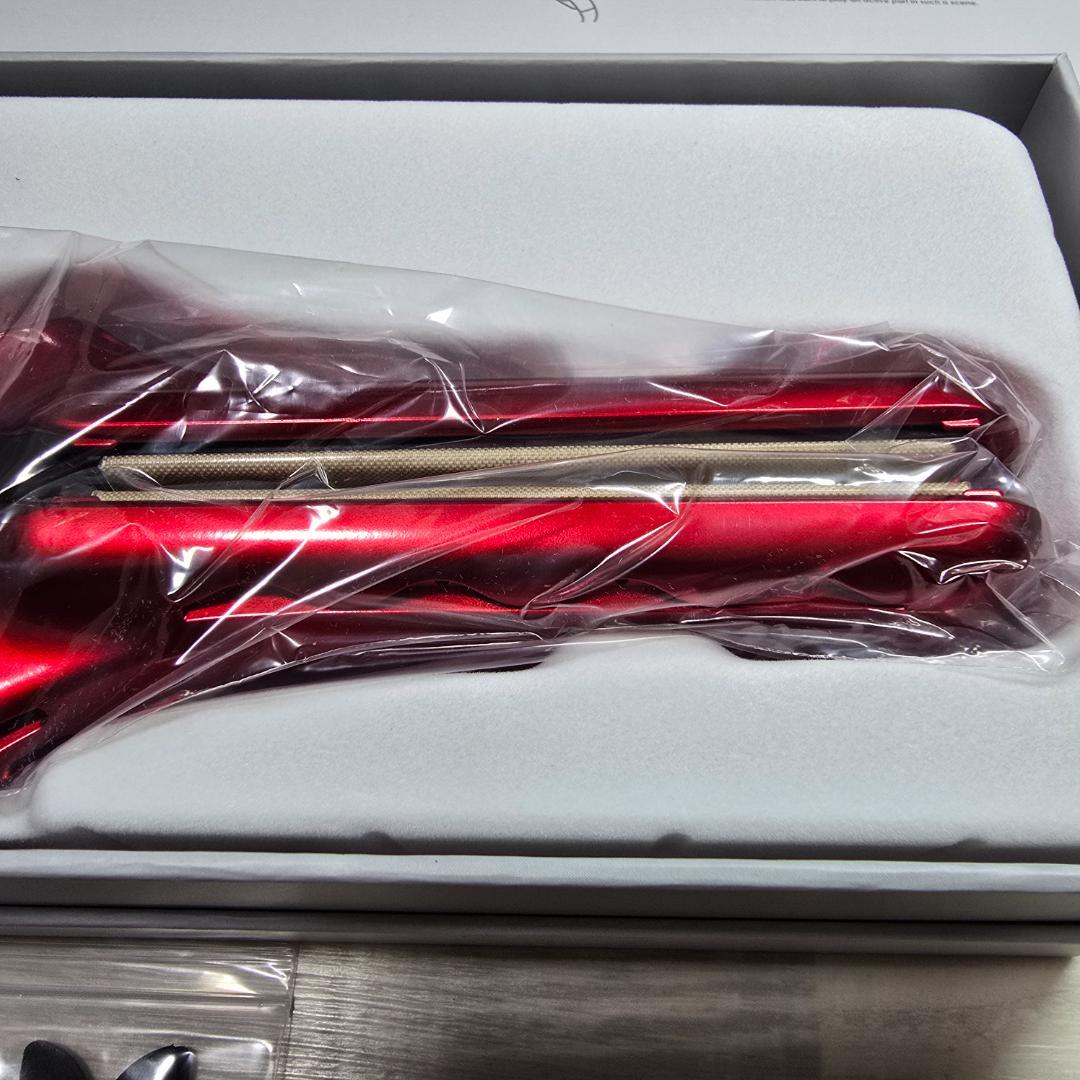 【ラディアント】新品未使用11月購入　シルクプロヘアアイロン28 radiant