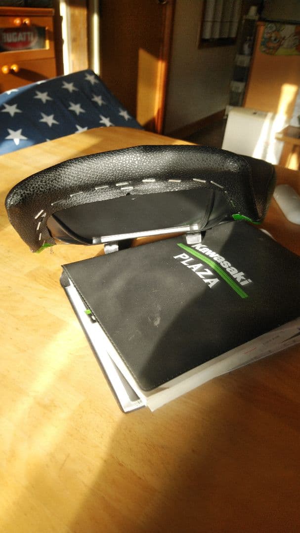 カワサキZH2ローシート カワサキプラザ純正品 2cmダウン　極美品