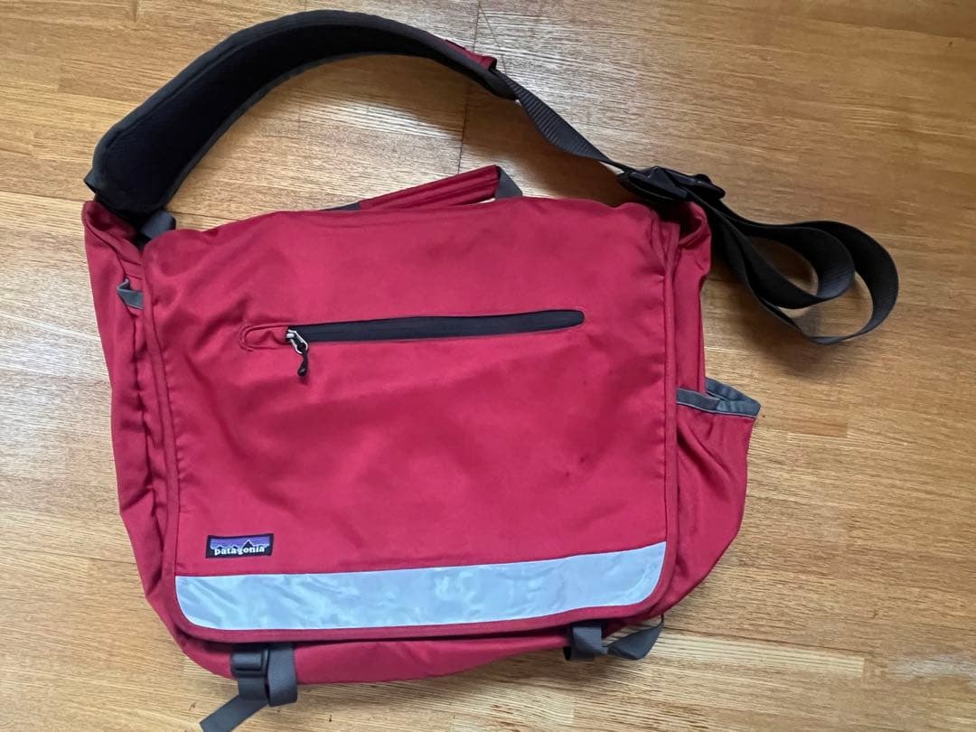 パタゴニア patagonia ハーフマス メッセンジャーバッグ ビームス