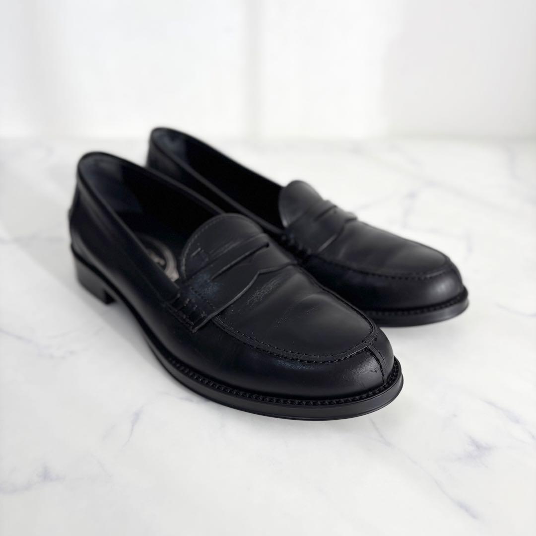 トッズ 35 ローファー 革靴 ラバーぺブル ロゴ レザー ブラック