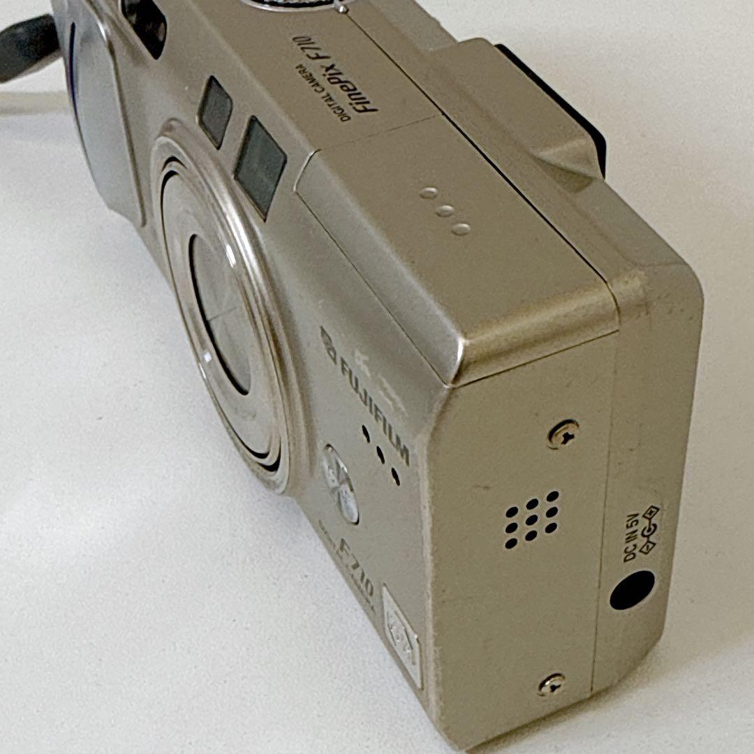 Fujifilm FinePix F710　コンパクトデジタルカメラ