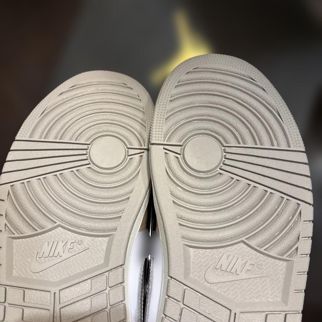 T*a様 ナイキ nike AIR JORDAN 1MID DQ8426-200