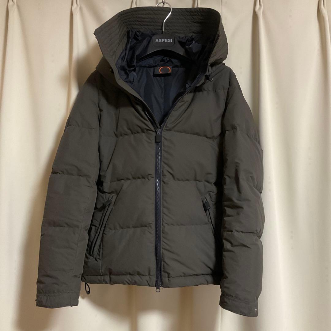 ASPESI フード付きダウンジャケット カーキ　(ダウン90%フェザー10%)