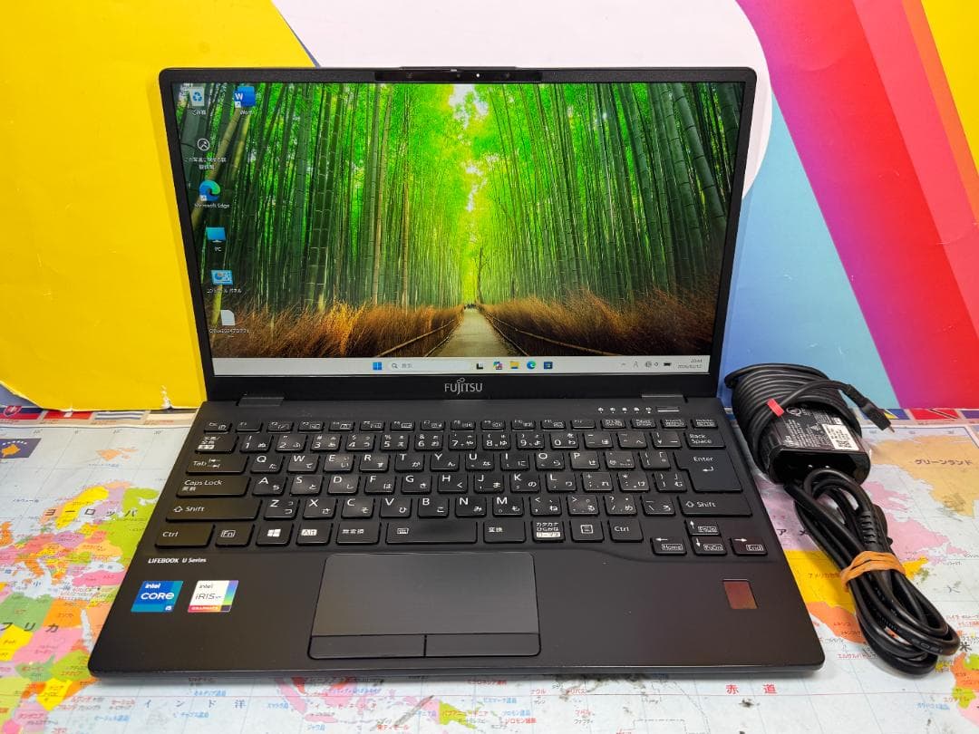 極美品 富士通 LIFEBOOK U9311/F 13.3型 軽量 ノートPC
