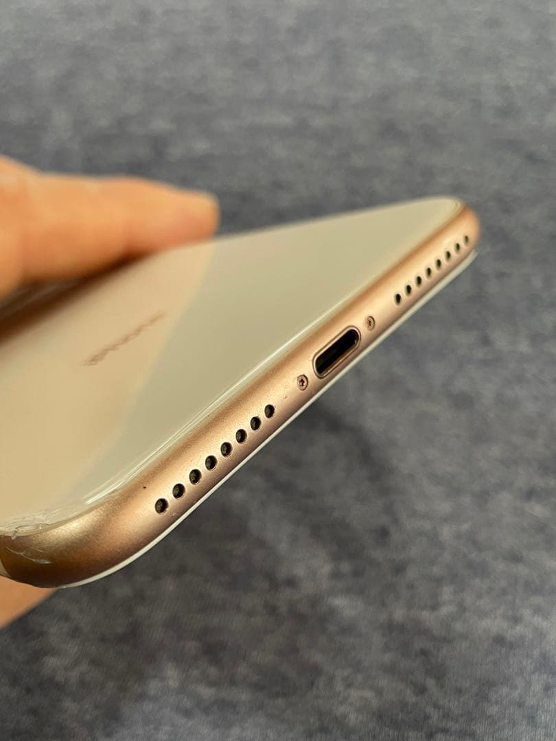 iPhone 8 Plus ゴールド 画面ひび割れ