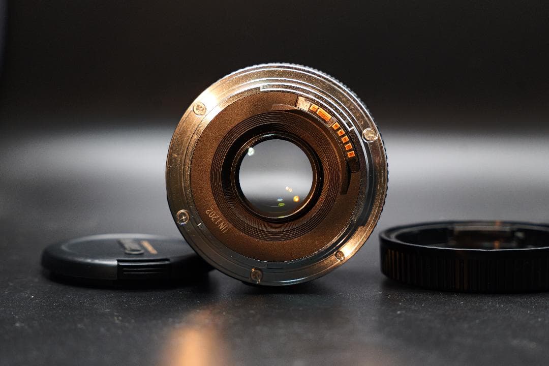 広角レンズ Canon EF 35mm F2