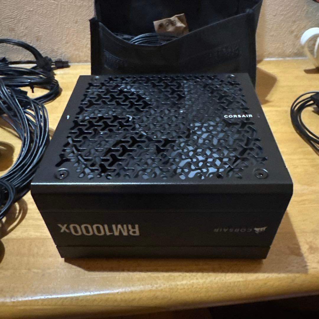 動確済み美品　コルセアRM1000x 電源ユニット