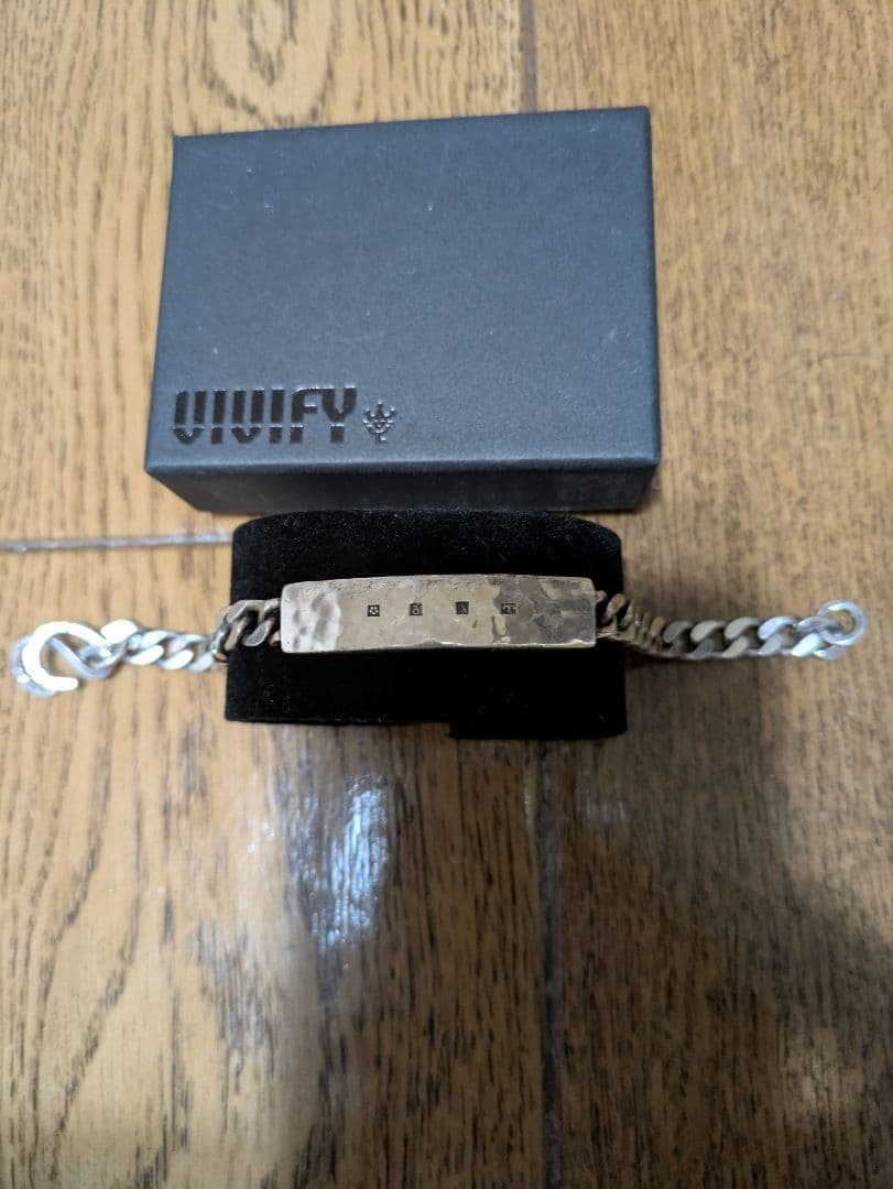 VIVIFY IDシルバー チェーンブレスレット