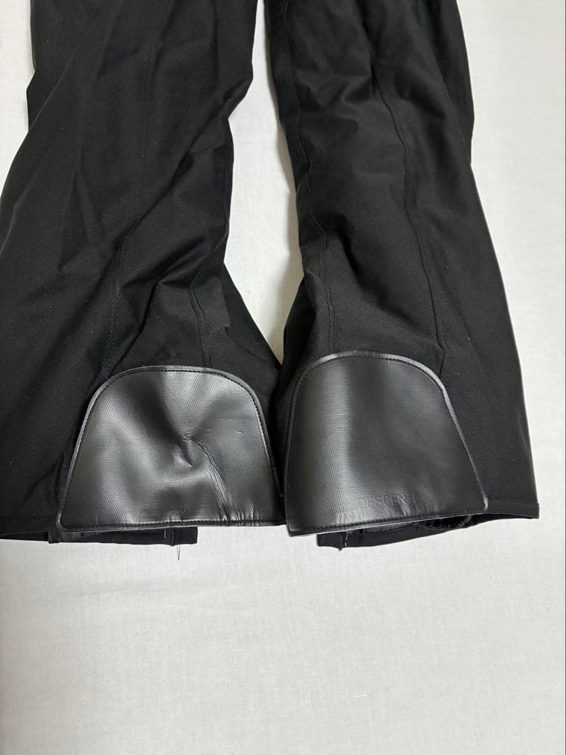美品 デサント タフタ高機能スキーパンツ7号152〜158cm 58〜69cm