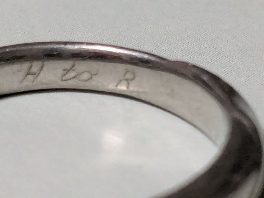 Sainte Pure シルバー ツイストリング イニシャル入り