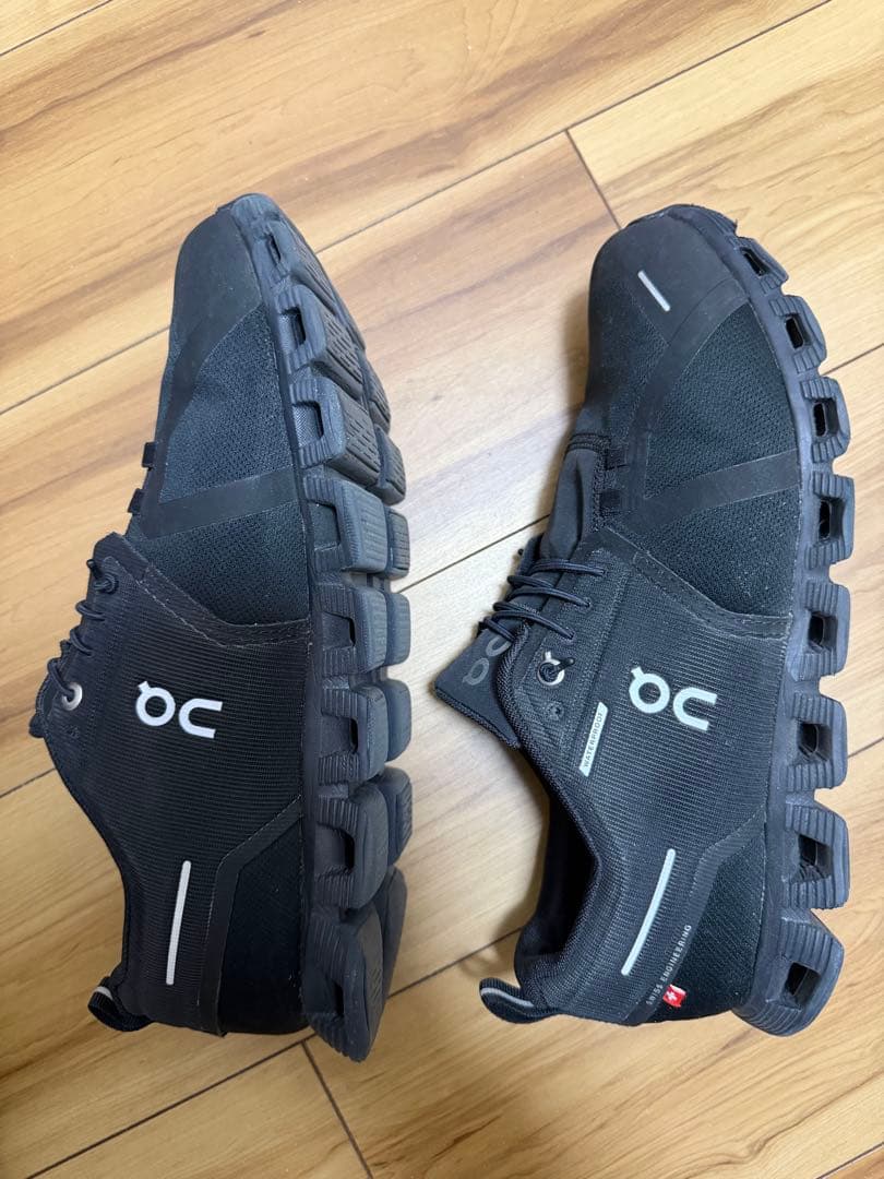 美品　on cloud5 water proof ウォータープルーフ