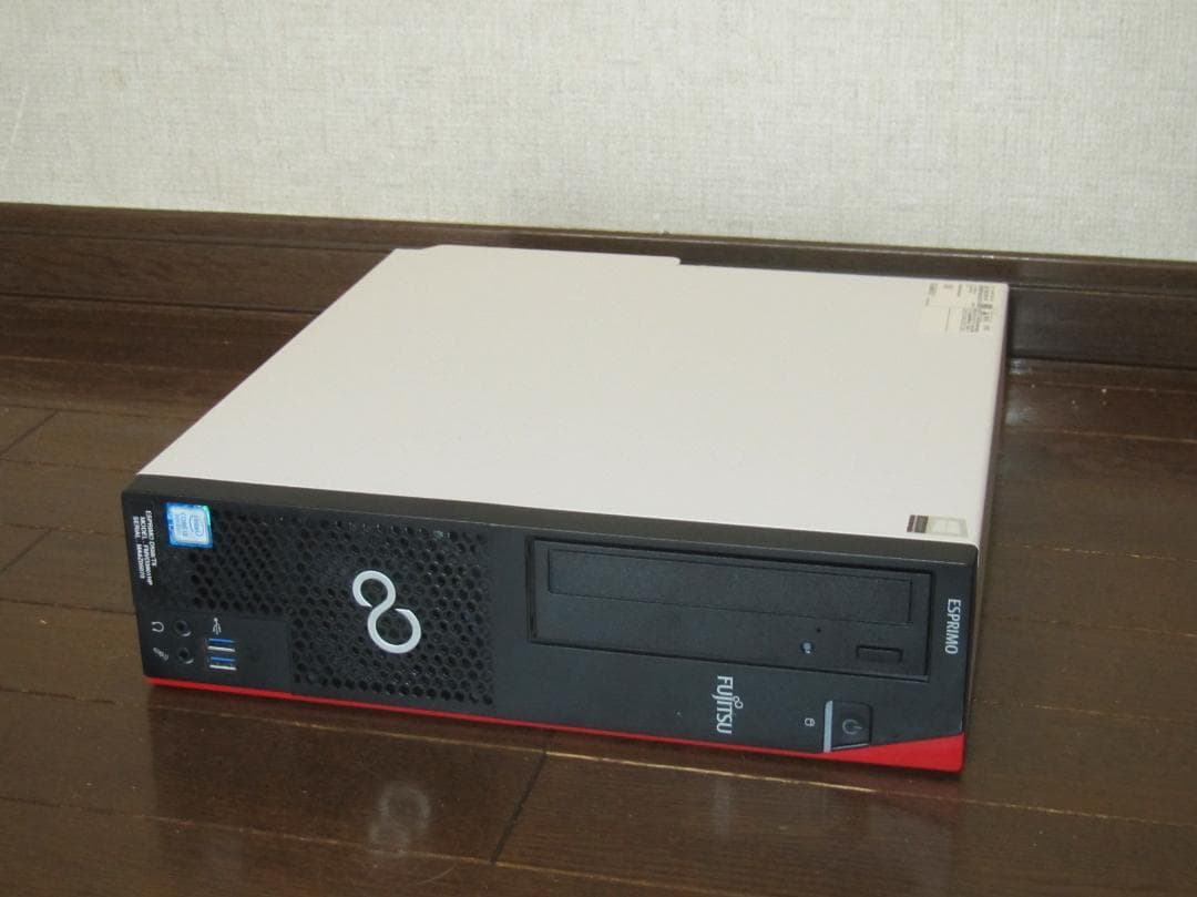 FUJITSU ESPRIMO D558 i3-9100/8G/新品SD256