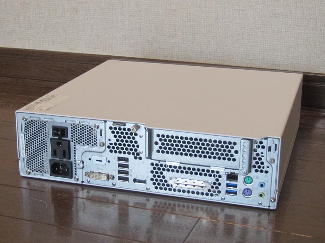 FUJITSU ESPRIMO D558 i3-9100/8G/新品SD256