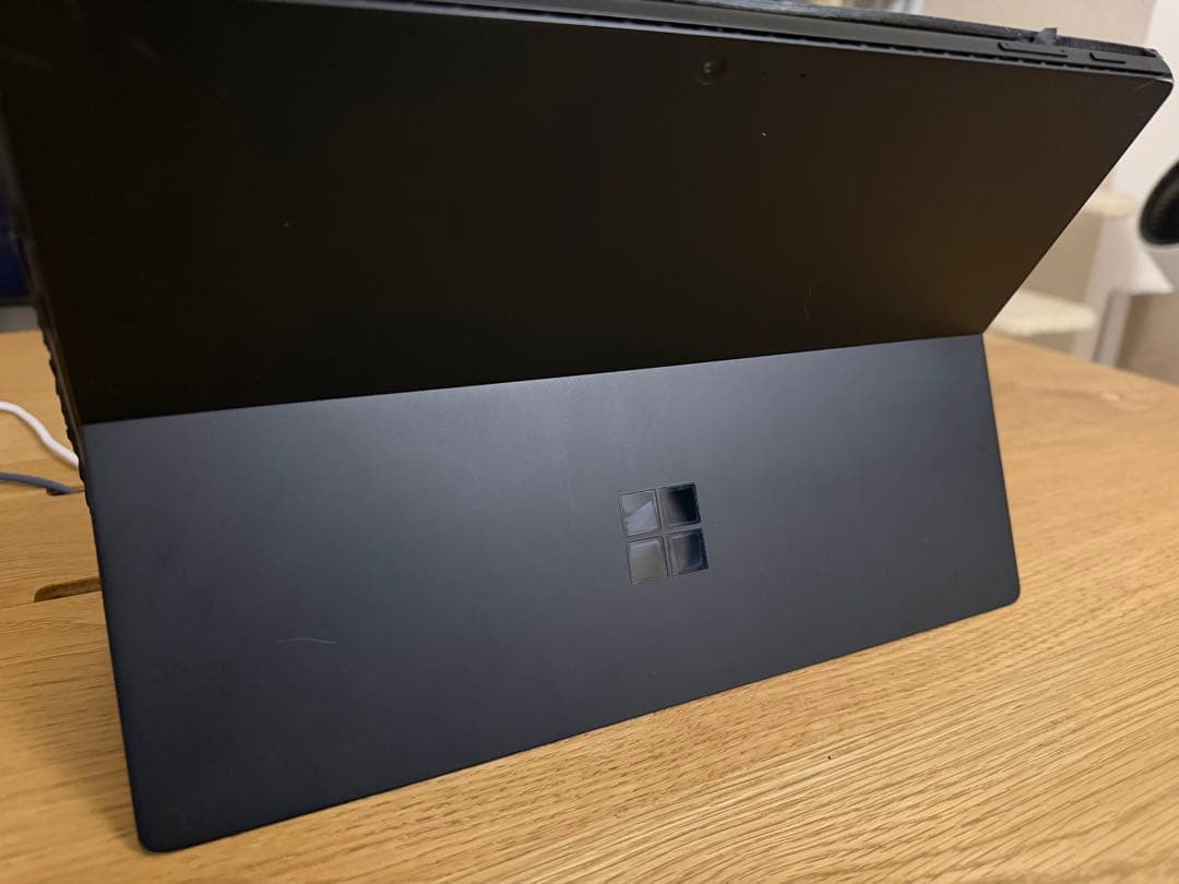 surface pro 6 ノートPC バッテリー残量64% タブレット