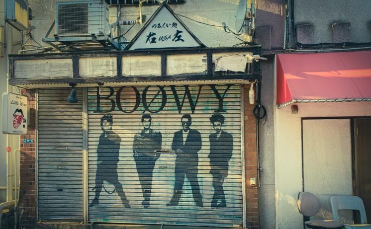 【希少ピンクのカメラ】エモーショナル　コンデジ　富士フイルム　FUJIFILM