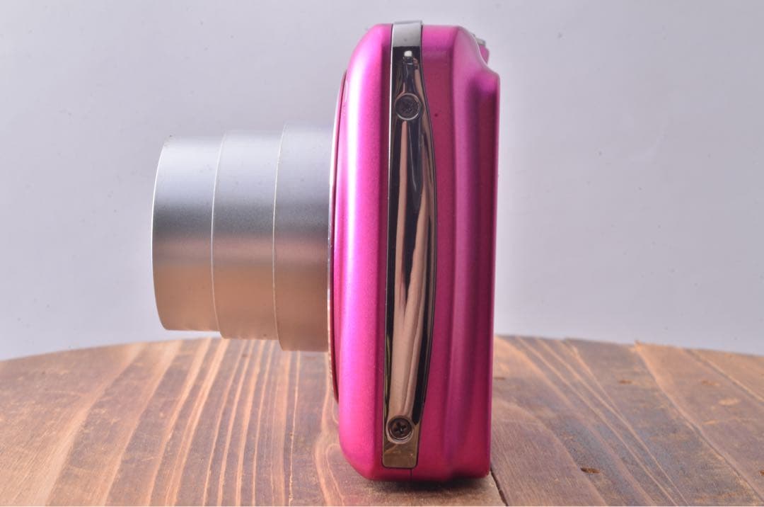 【希少ピンクのカメラ】エモーショナル　コンデジ　富士フイルム　FUJIFILM